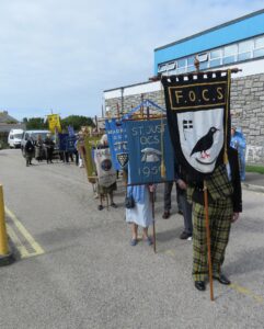 Old Cornwall Banner Bearers moving in to place